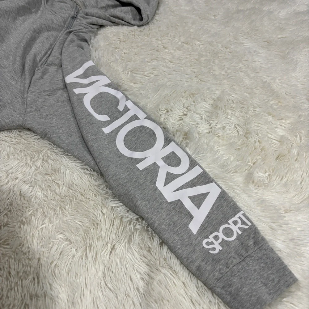 Victoria's Secret SPORT Hoodie Sweatshirt Spell out Logo on Sleeve Gray SZ XL - Picture 8 of 14